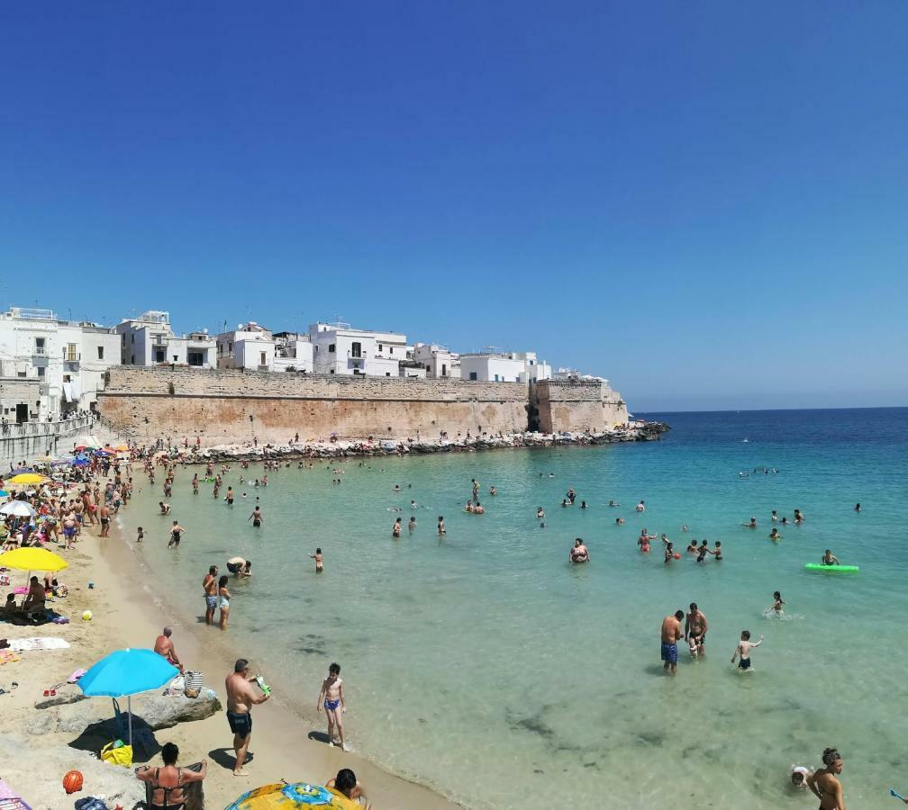 La Casetta Vico San Leonardo Monopoli Bagian luar foto