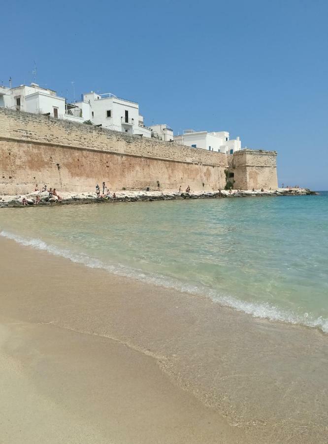 La Casetta Vico San Leonardo Monopoli Bagian luar foto
